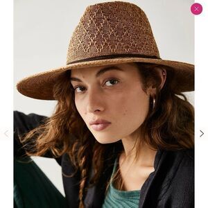 Free People Santa‎ Barbara Packable Hat One Size fits all